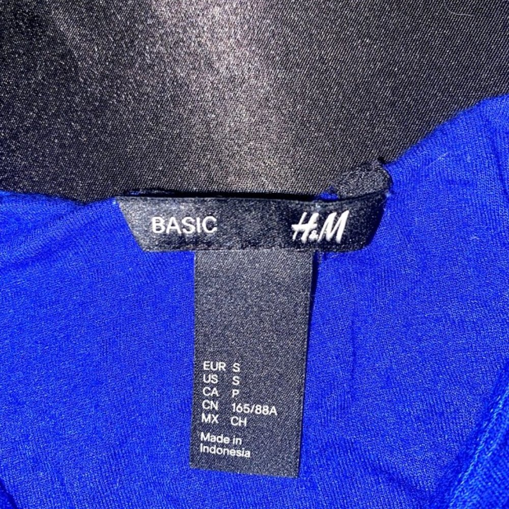 Tanktop - Picture 2 of 2